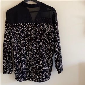 Two By Vince Camuto siz Small blouse